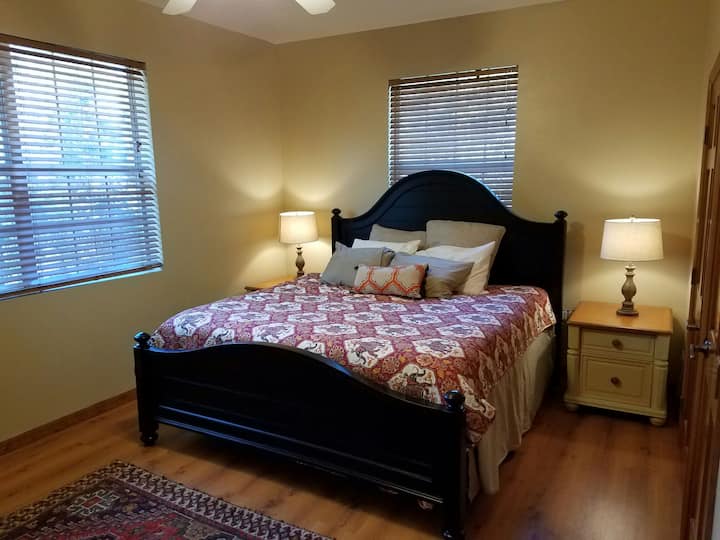 غرفة النوم رقم2 - سرير بمقاس كبير