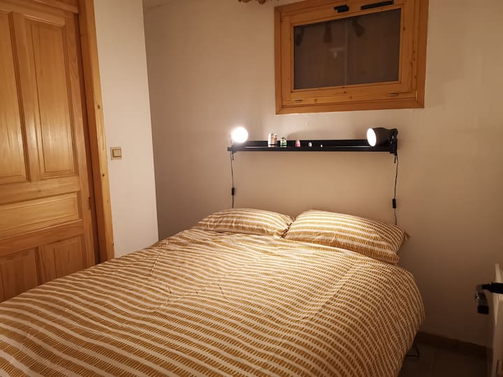 Master double bedroom with ensuite WC and sink