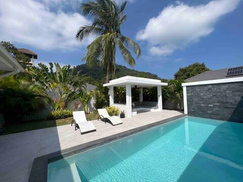 2 Bedroom Villa with Private Pool & fitness room