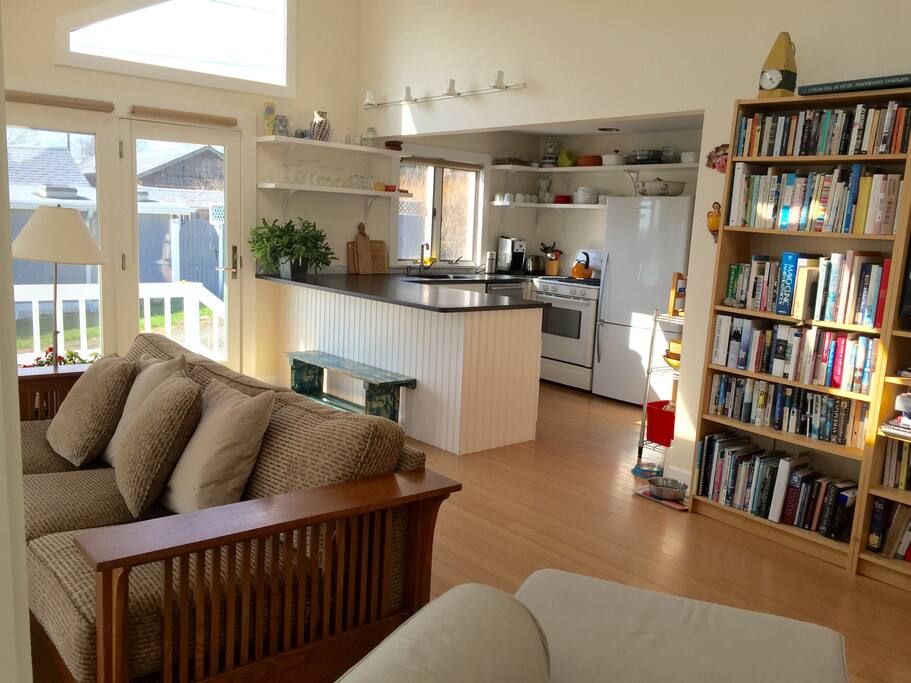Skylights, view, Wi-Fi, cable. What else do you need?