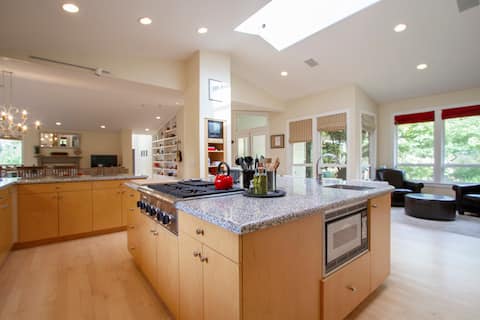 Cider Grove - Russian River 4BD/3BA w/ Hot Tub