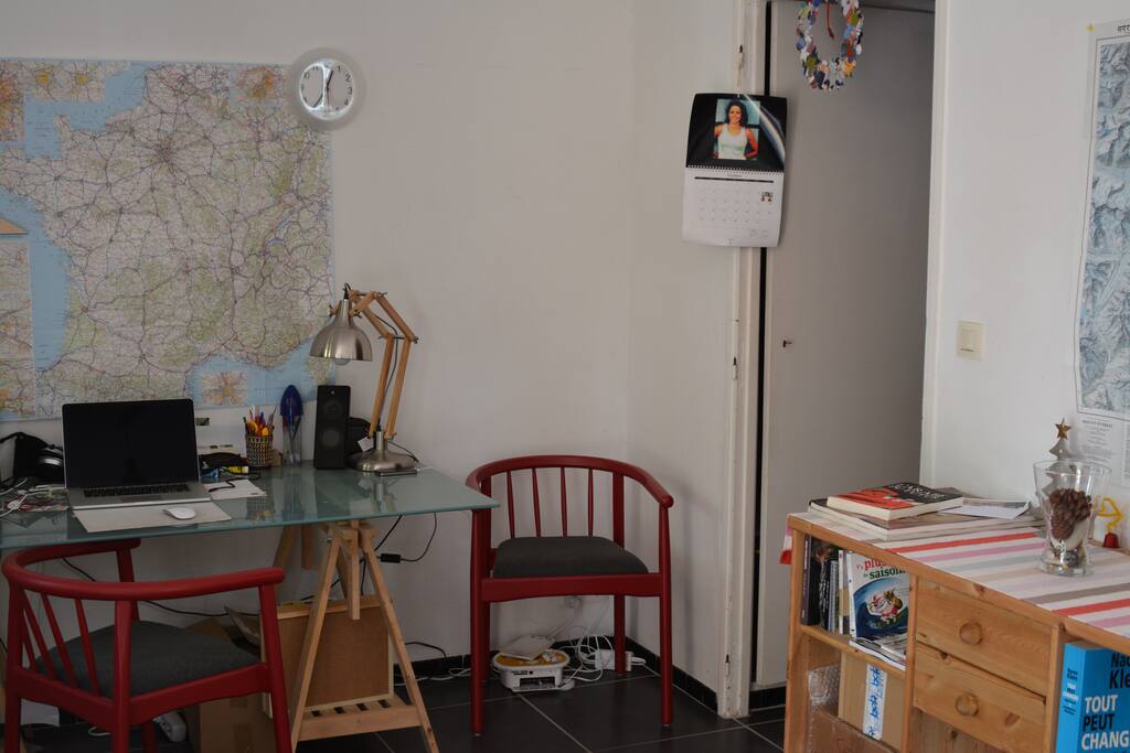 Salon salle à manger bureau.
