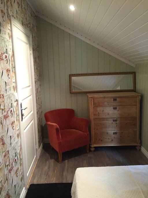 Moulin Rouge bedroom.