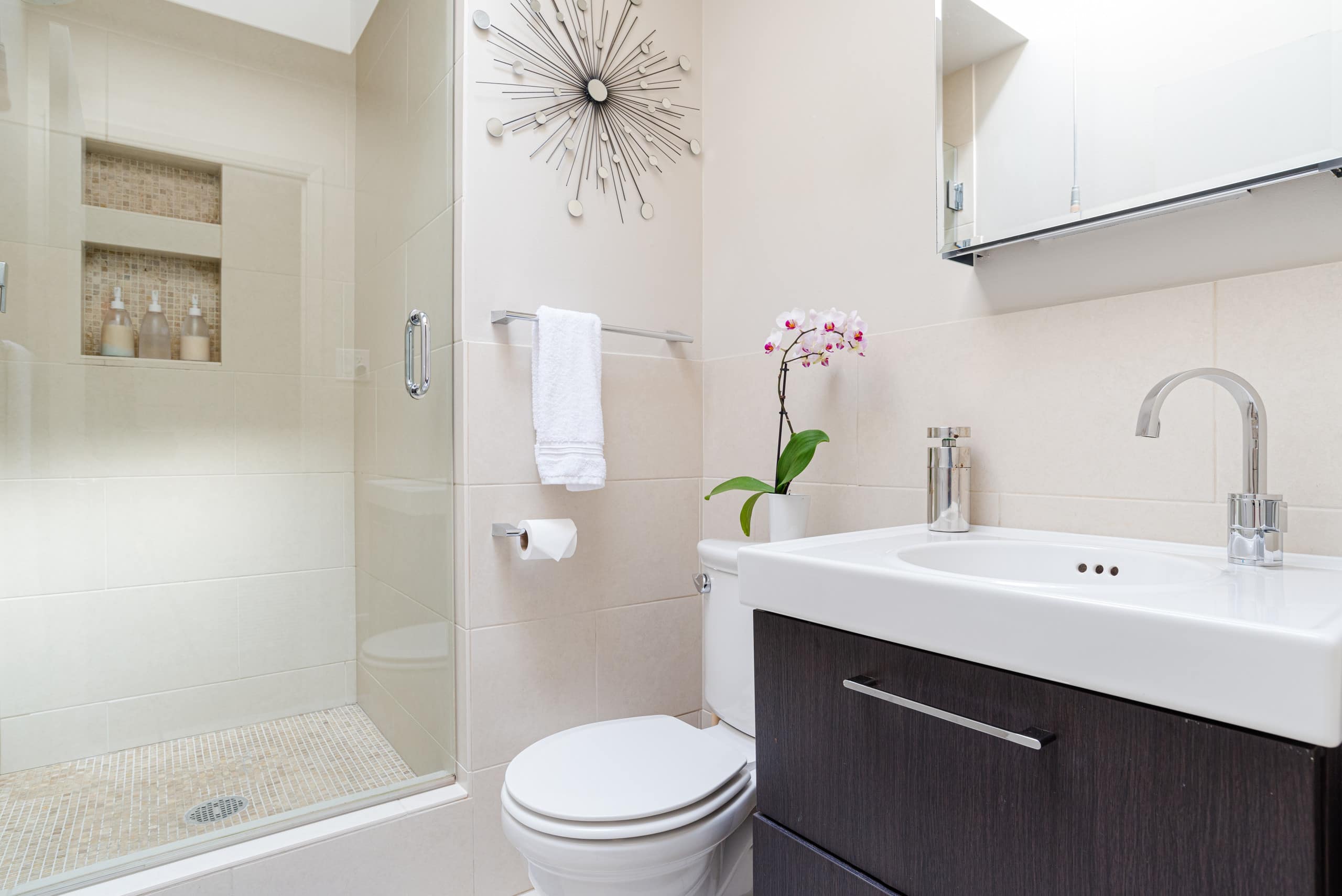 Home in San Francisco · ★4.94 · 4 bedrooms · 4 beds · 3 baths - Image 24