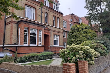 500 London Vacation Rentals Apartments And Houses Airbnb