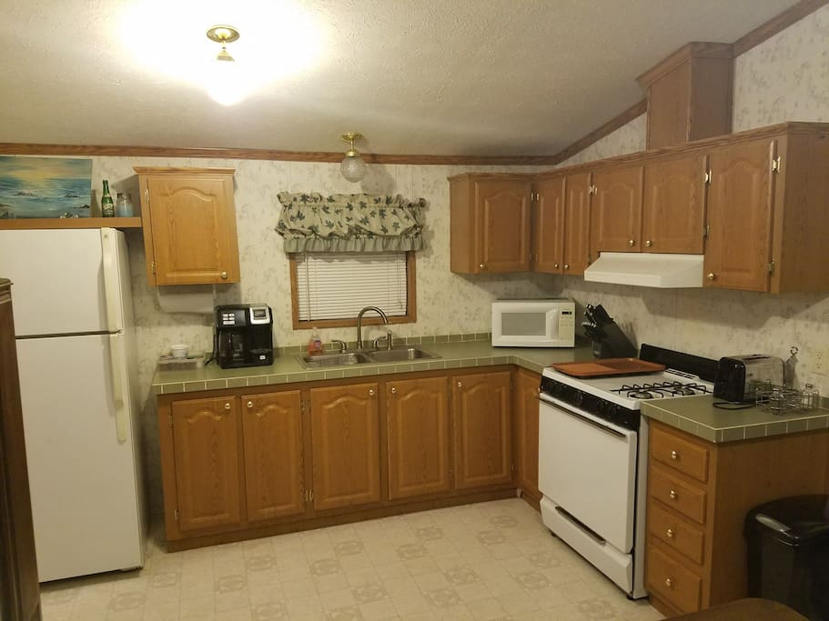 eat in kitchen with dining room table