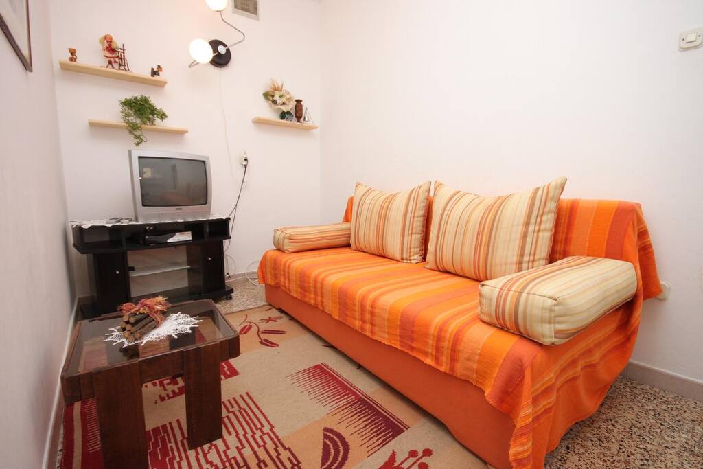 Living room, Surface: 8 m²