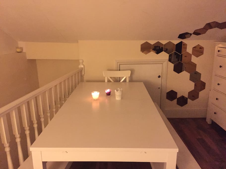 Spacious table