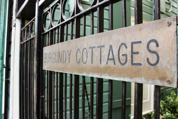 Burgundy Cottages in FQ with 18 rooms & 21 beds gallery image 3