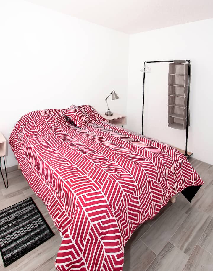 Bedroom 1 a queen size bed