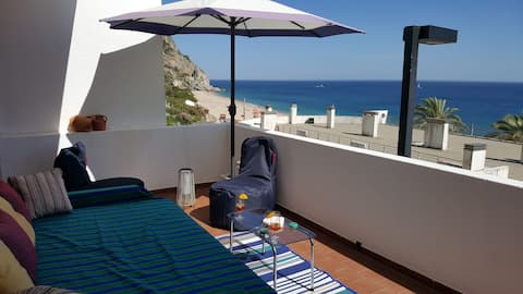 Imóvel de sucesso: Atlantic View - A step away from the beach em Sesimbra (Santiago)