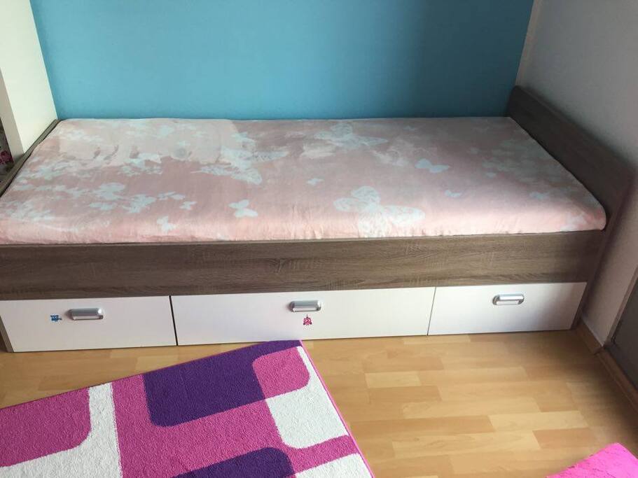 Bedroom with a single bed