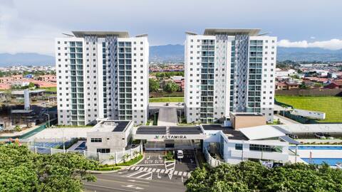 Luxury Volcano/Mountain and City Views Apartment