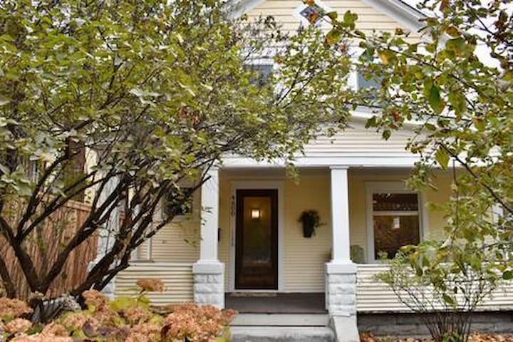 Rare Lake Harriet 4BR 2BA, near lake,downtown, MOA