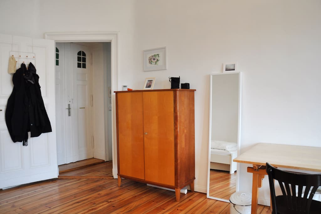 Wohn und Schlafzimmer