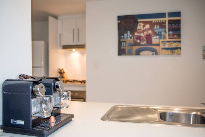 Mandurah Town house 5 min.walk to foreshore gallery image 4