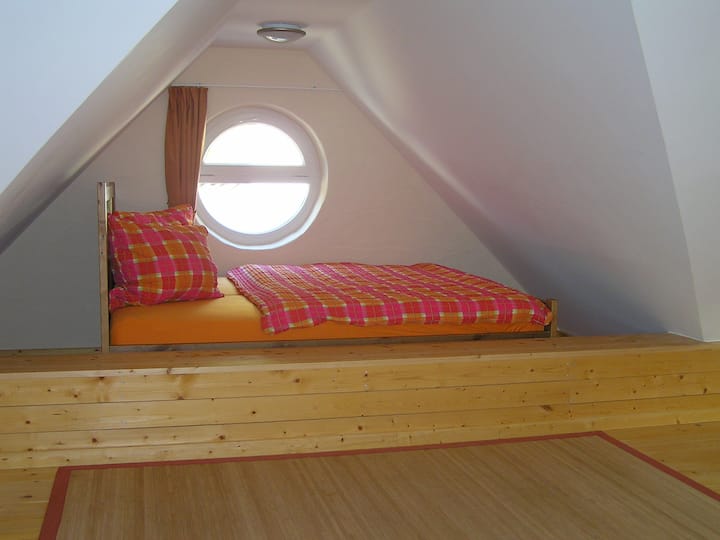 Საძილე გალერეა "ჰაიდის ფანჯრით"