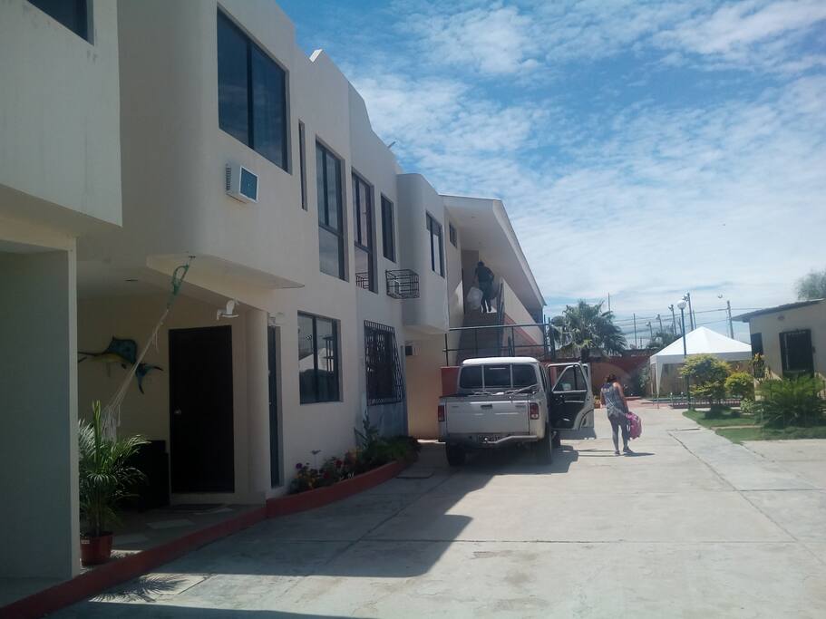 ASK the guardian for the apartament of Linda Moreno