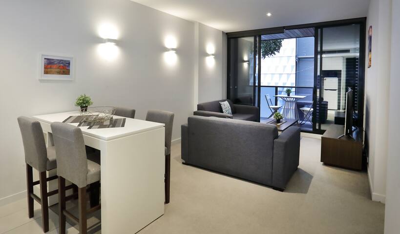 Two Bedroom Executive Apartment in CBD gallery image 3