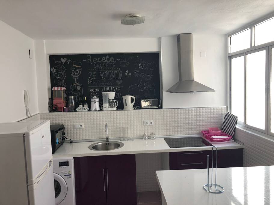COCINA CON BARRA AMERICANA