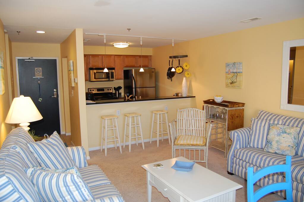 Gourmet Kitchen & breakfast bar