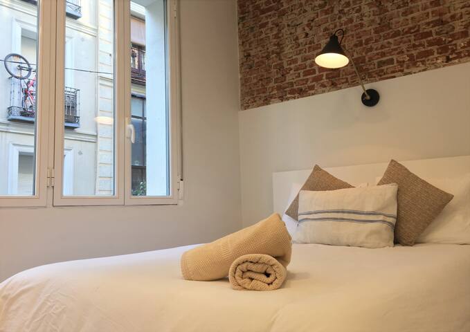 *🏛HUERTAS _Prado & Reina Sofía – 3 aparts in 1 gallery image 3