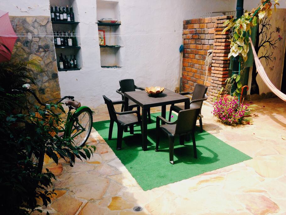 Patio auxiliar y de desayunos