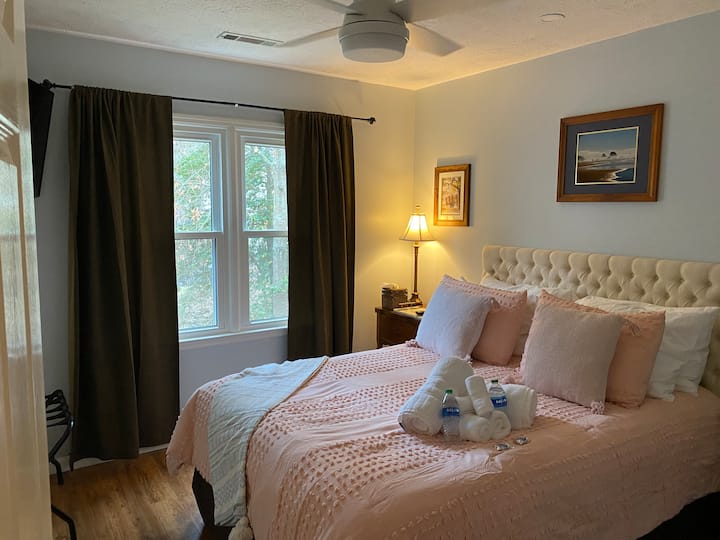 Нов вентилатор на тавана с акцент и дистанционно управление в стаята на Даниел за 2023 г.