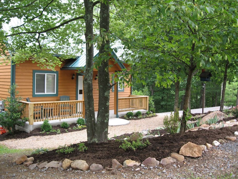 A Luxury Pet Friendly Cabin with Wi-Fi! - Cabins for Rent ...