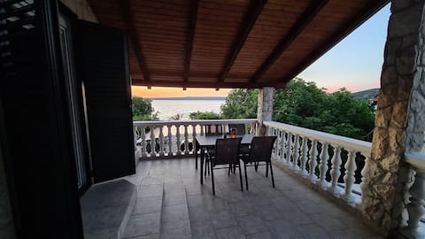 Successful Airbnb property: Oceanview Apartment 2 in Općina Bilice
