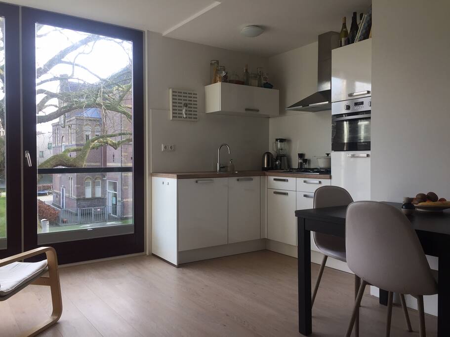 Fully equipped kitchen with dishwasher, oven, microwave, stove, fridge and freezer