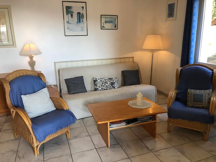 Charmante Villa,  Piscine Et Vue Mer -3 Chambres. - Le Lavandou
