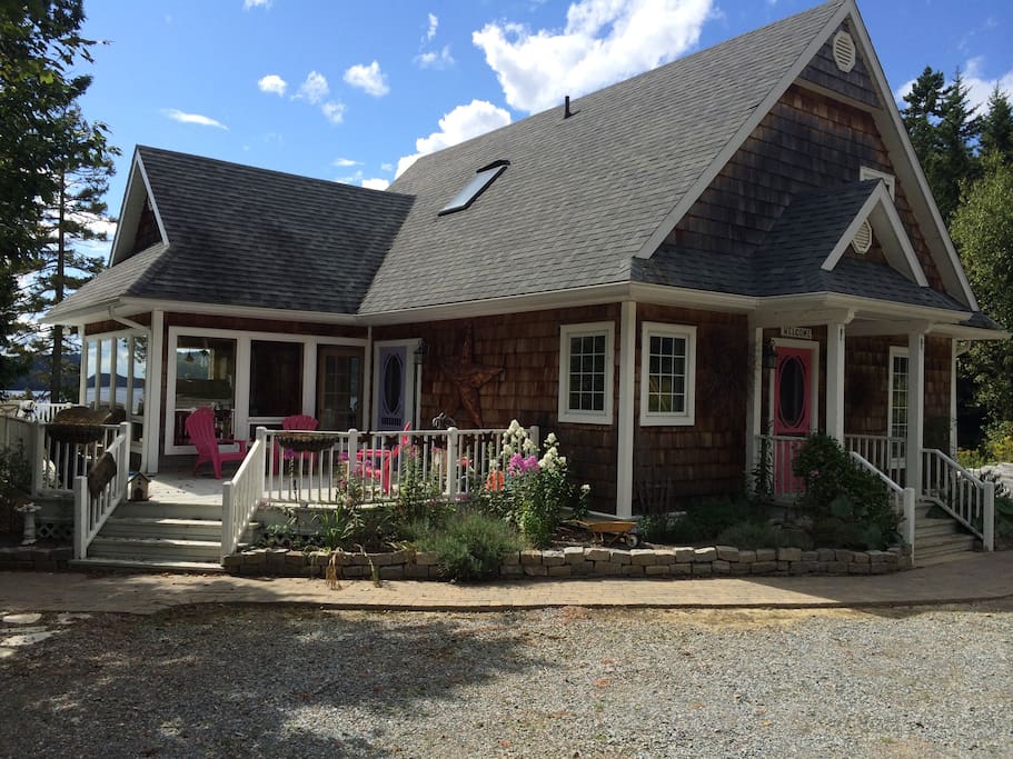 Lakeside Retreat 3bdr Private House Cottages for Rent in Lake Utopia