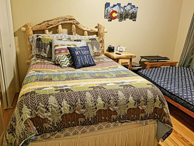 Colorado Bear Themed Private Room (420 friendly)