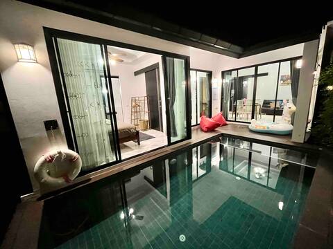 The pool intouch villa (Klong muang beach 600 M.)