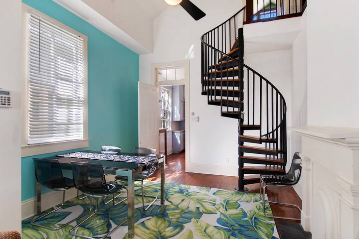 Uptown Pool Haven gallery image 4