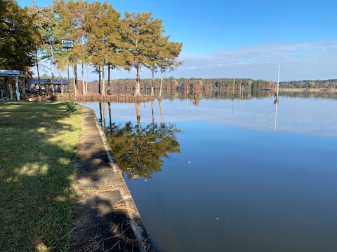 Escape to Serenity Lake house on Lake D'Arbonne