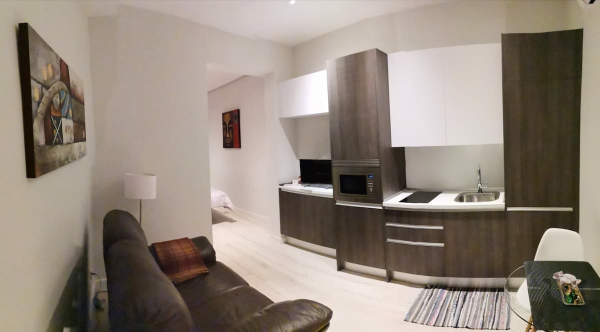 Anuncio de Airbnb popular: Cozy apartment located in Madrid’s downtown en Comunidad De Madrid