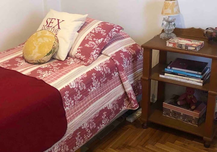 Основа за единечен кревет.