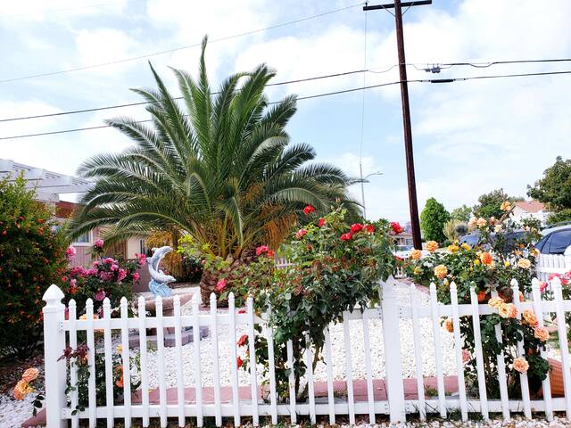 *1 Private Room | Shared Bath | Near Disneyland!