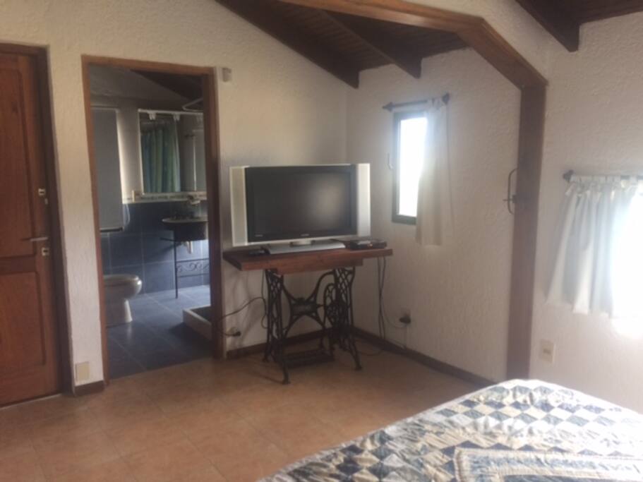 Dormitorio Principal mostrando Baño en suite.