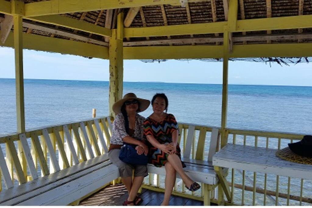 Cool sea breezes in the cottage.