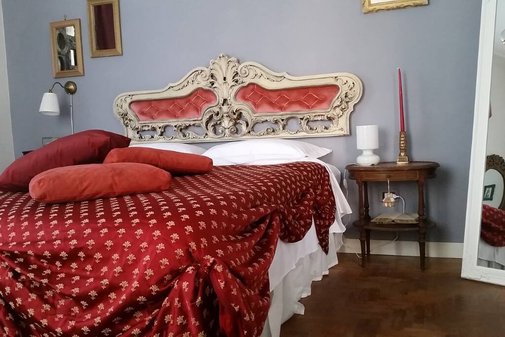 Venice Room
