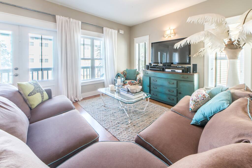 Large flat screen Tv in the living area