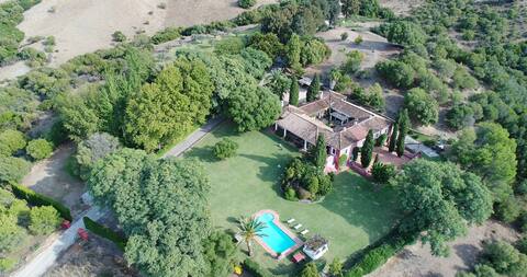 Magnificent farmhouse just 20 km from Sotogrande