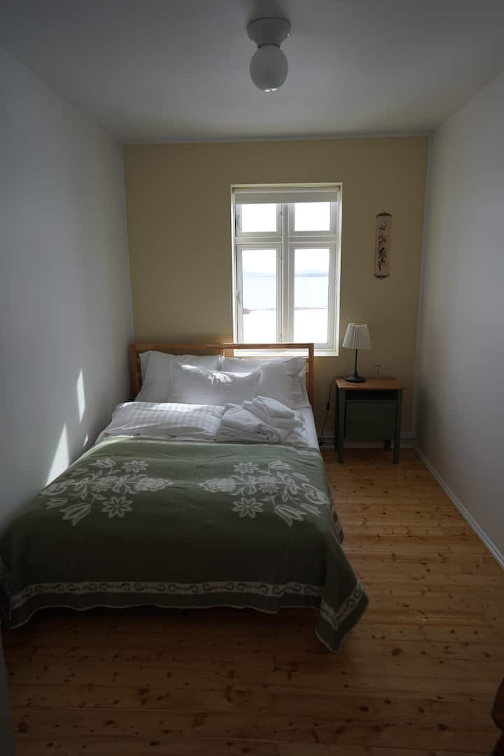 Dhomë gjumi dyshe në katin e sipërm #202