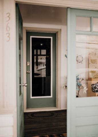 Heavenly wind and waves gallery image 2