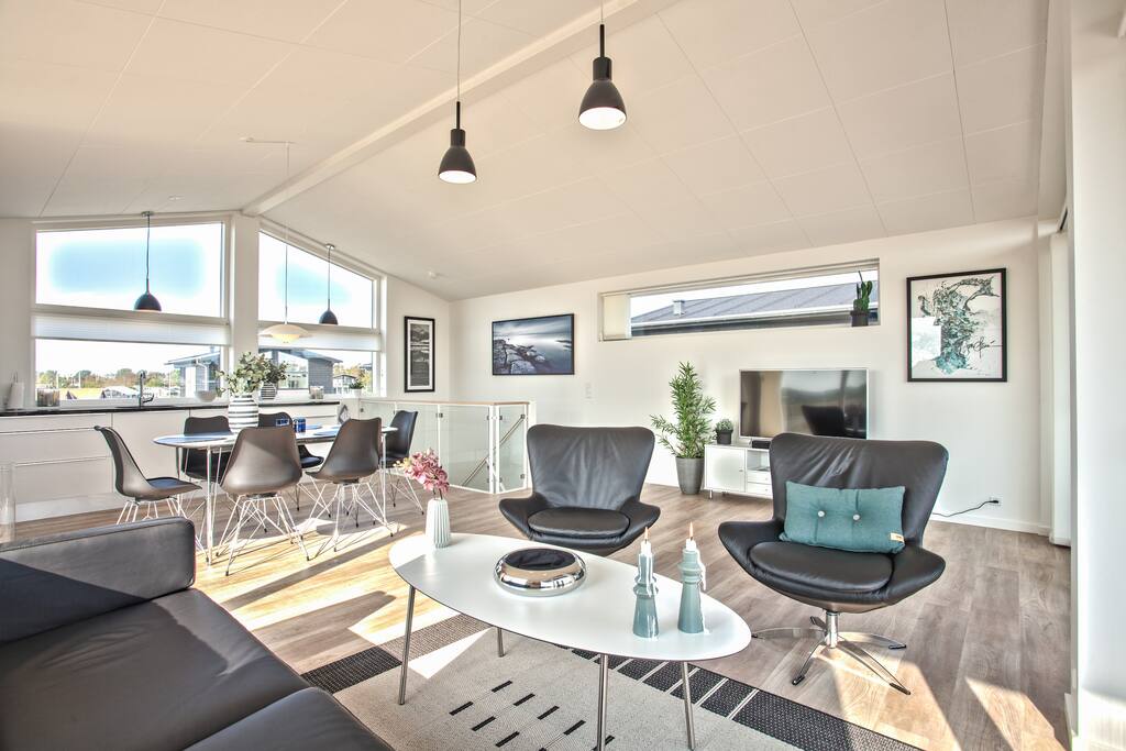 Stue - spisestue - 50 " tv + internett