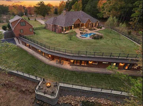 New Mountainside Luxury Cottage #2 of 3