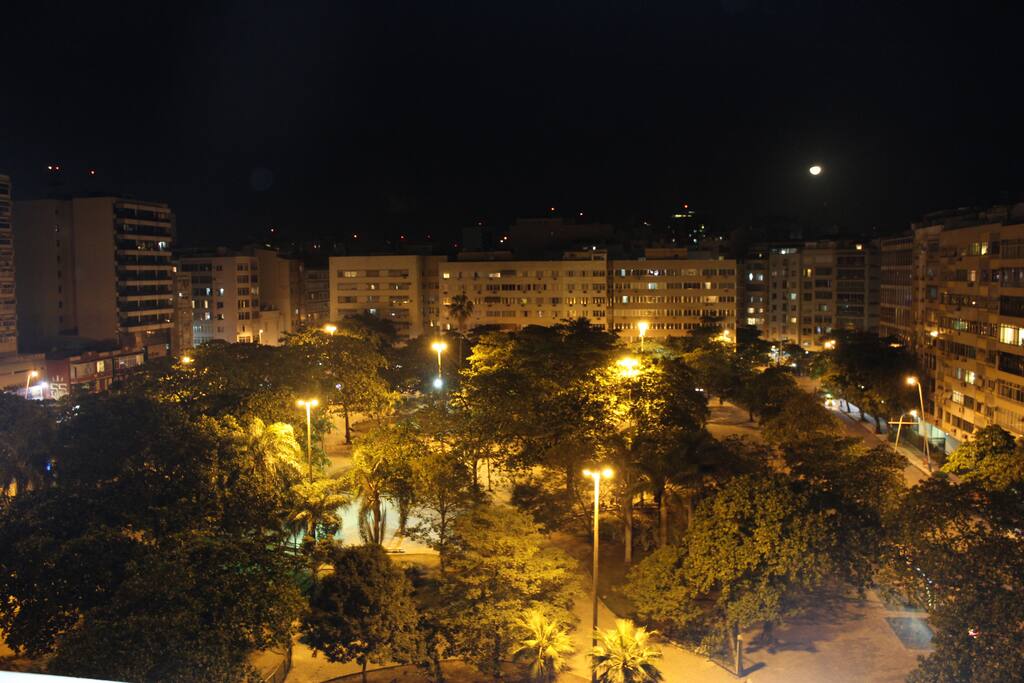 Square view by night - moonrise.